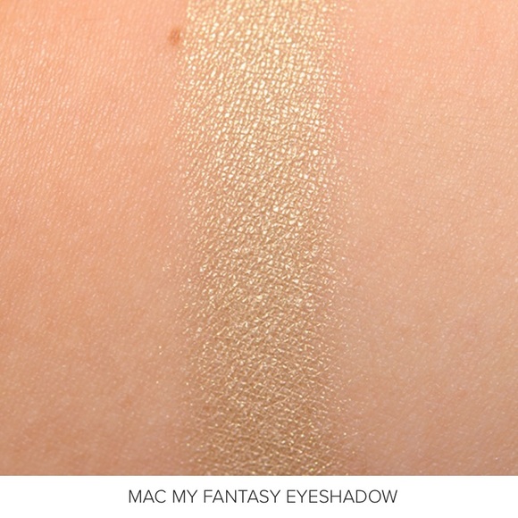 A NOVEL ROMANCE Quad Eye Quad A Novel Romance Eyeshadow Palette MAC - Picture 8 of 17